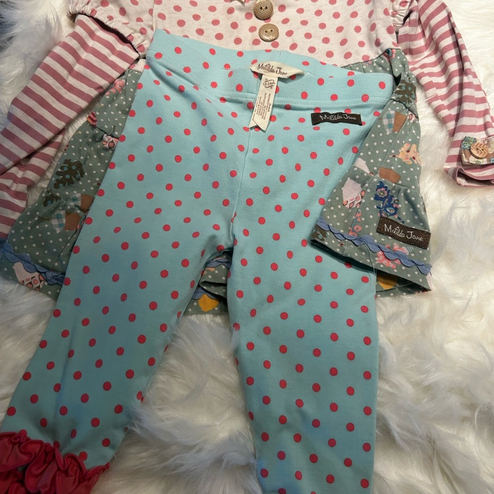 Matilda Jane 2 piece outfit with ruffle leggings & polka dot top